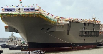 Chuyện thật như đùa, tàu sân bay Ấn Độ bị trộm "viếng thăm"