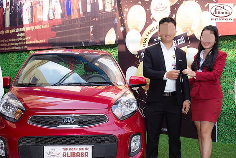 Địa ốc Alibaba tổ chức kinh doanh theo hình thức đa cấp, định kỳ thăng chức và trao thưởng khủng cho nhân viên