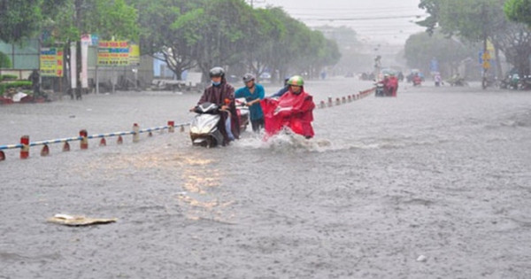 Kinh nghiệm “xương máu” khi đi xe ga trong ngày mưa to, ngập nuớc