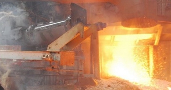 Rơi xuống đáy lò thép, 3 công nhân tử vong