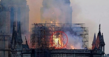 Tại sao nhà thờ Đức Bà không được khử độc sớm?