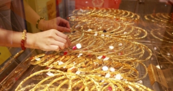 Giá vàng hôm nay 30/9: Vàng đứng trước nguy cơ giảm sâu hơn nữa