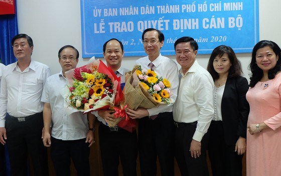 1-9-2020hinh2traoquyetdinhcanbo_zltk_b612c394