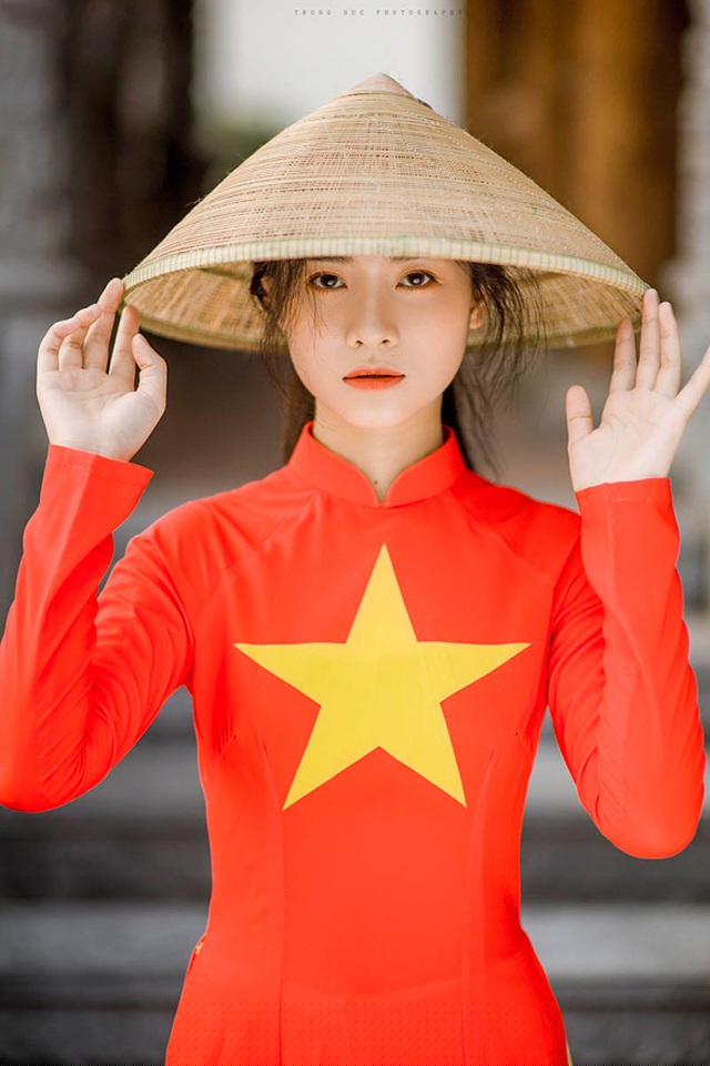 Theo Linh Anh, ở độ tuổi n&agrave;y cần tập trung cho học tập, r&egrave;n luyện c&aacute;c kỹ năng mềm cần thiết, biết c&aacute;ch đối nh&acirc;n xử thế để sau n&agrave;y d&ugrave; ở m&ocirc;i trường n&agrave;o cũng c&oacute; thể sống tốt.