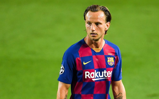 Ivan Rakitic là ngôi sao đầu tiên rời khỏi Barcelona trong mùa Hè này.