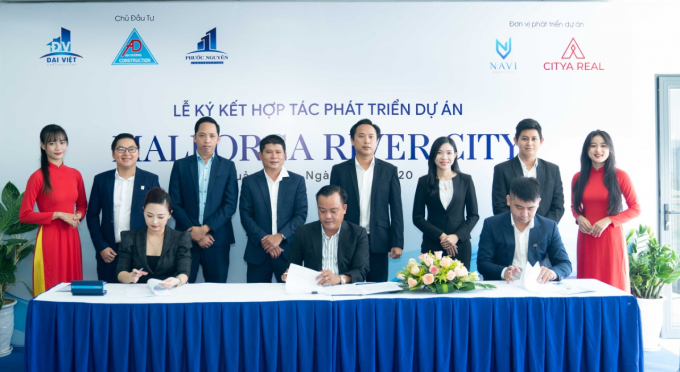 3250A53D-E205-47F0-922D-91EE3C262B99.