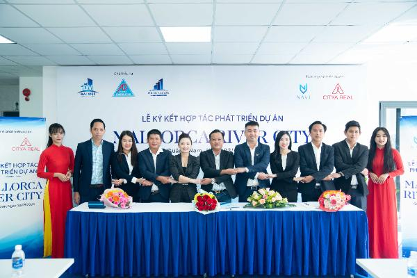 DDD55889-FD5A-4A32-88E1-8B5EF8615607.