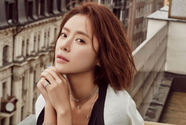 Hwang Jung Eum bất ngờ ly hôn sau 4 năm chung sống