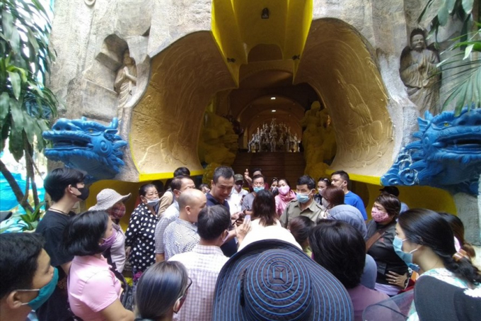 Nguoi-Dan-Tu-Tap-Tai