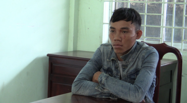 Mâu thuẫn từ loa kẹo kéo, thanh niên dùng dao chém người