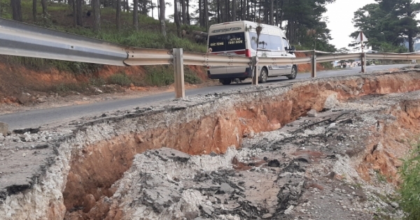 Lâm Đồng: Sạt lở nghiêm trọng trên Quốc Lộ 27C, cần khắc phục khẩn cấp