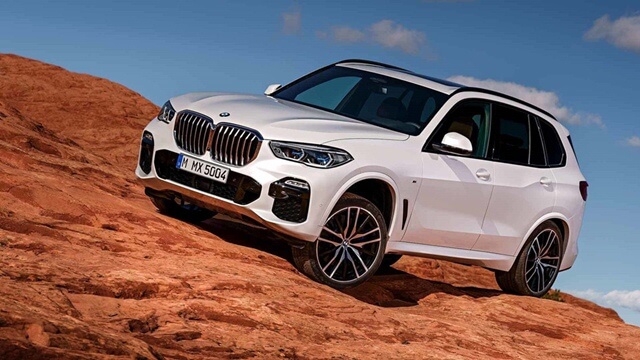 BMW X5 có giá là 4,099 tỷ đồng