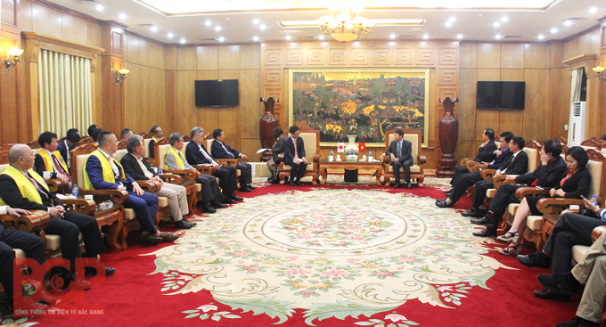 1591700811872_doi ngoai 2020