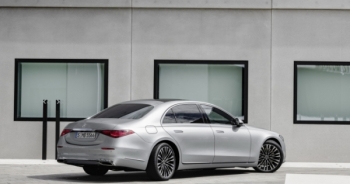 Mercedes-Benz S-Class 2021 có thể đánh lái bánh sau