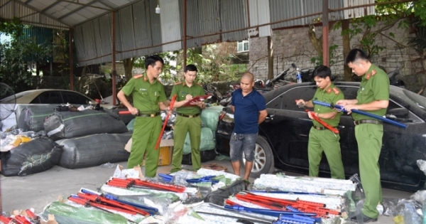 Ninh Bình: Bắt giữ đối tượng vận chuyển số lượng lớn vũ khí và hàng lậu