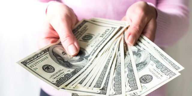 3 thứ đến tỷ phú cũng phải tiết kiệm cả đời - Ảnh 2