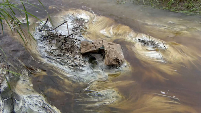 xt1-15457956989824724576