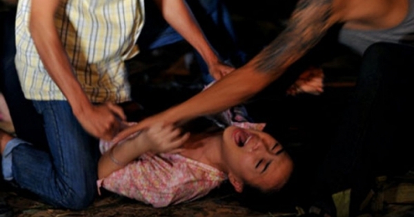 Nghệ An: Phát hiện cháu 12 tuổi bị hiếp dâm nhờ clip phát tán trên mạng