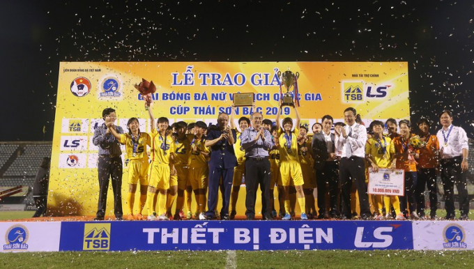 CLB TPHCM I vô địch quốc gia năm 2019