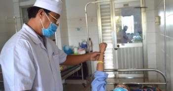 Bệnh nhân bị thanh sắt đâm xuyên sọ được cứu sống thần kỳ tại Cần Thơ