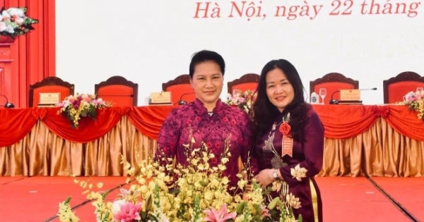 Hoàn thành tốt công việc chính là tham gia thiết thực vào phong trào thi đua