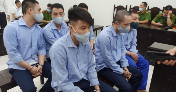 Bị dí diện, cướp tài sản sau khi đưa cô gái đi nói chuyện riêng