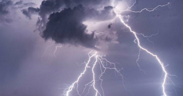 Sét đánh tử vong một nhân viên sân bay Nội Bài