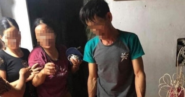 Đang sử dụng điện thoại khi sạc pin, nam thanh niên bị sét đánh tử vong