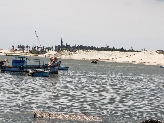 Khu cảng cá, neo tránh bão Bến Lội – Bình Châu (xã Bình Châu, huyện Xuyên Mộc).
