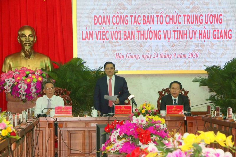 Ông Lê Tiến Châu nhận quyết định làm Bí thư tỉnh ủy Hậu Giang