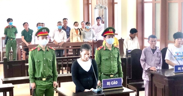 Dùng dao truy sát người yêu trong đêm Valentine