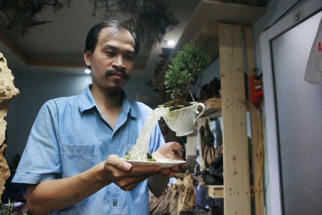 Tác phẩm thác nước mini để bàn rất sinh động