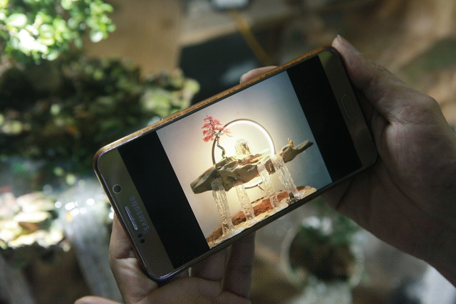 Anh Huỳnh giới thiệu những mẫu “tiểu cảnh bay” khách đã lấy