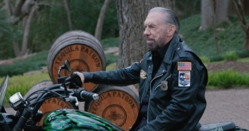 John Paul DeJoria: Từ đứa trẻ vô gia cư trở thành tỷ phú có khối gia sản khổng lồ