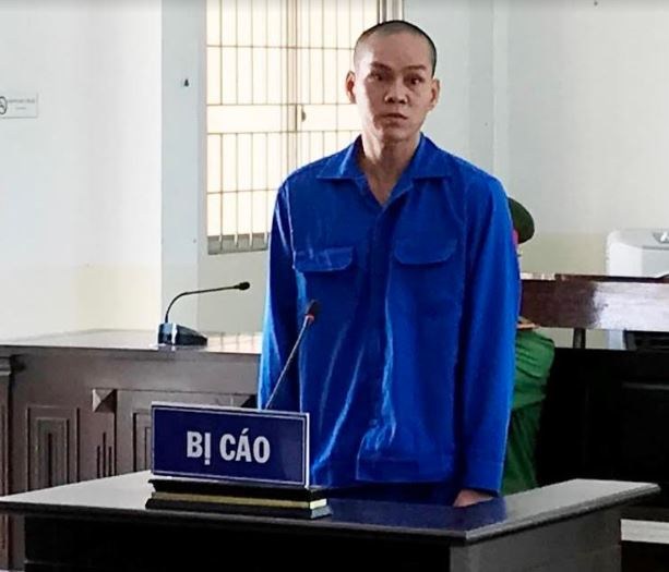 xin-ngu-nho-di-nhau-xong-ve-hiep-dam-vo-chu-nha-hinh-anh01042471225