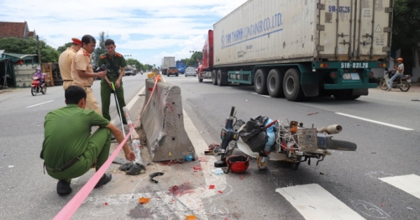 Hà Tĩnh: Xe container đâm liên hoàn trên QL1A, 2 người thương vong