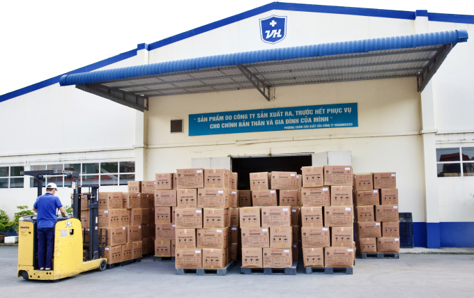 Trong 2 ngày 31/8 và 1/9, Tập đoàn T&amp;amp;T Group đã bàn giao cho Bộ Y tế 8,5 triệu bơm kim tiêm nhằm phục vụ cho chiến dịch tiêm chủng quốc gia phòng COVID-19.