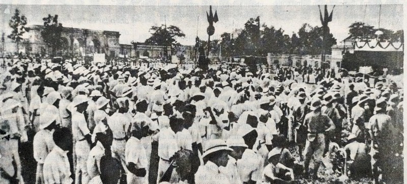 Quảng trường Ba Đình ngày 2/9/1945 - ảnh tư liệu Kiều Mai Sơn