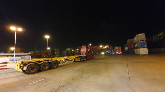 Đoàn kiểm tra công tác phòng chống dịch bệnh tại Bãi xe của Công ty Vận tải Việt Anh tại phường Đông Hải 1.