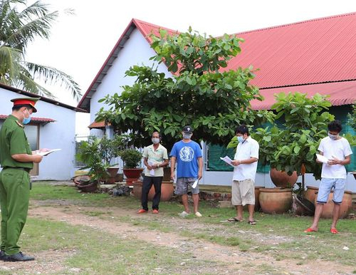 000E4110-F008-4FD5-BBC0-CD0F63CF93E7.