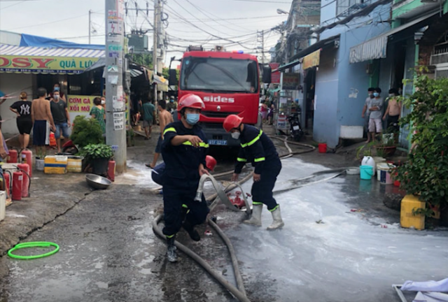 TP HCM: Đốt giấy tờ dẫn đến cháy nhà, 1 người tử vong