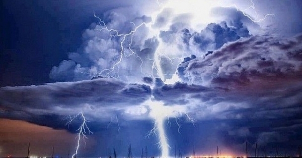 Quảng Ninh: Người đàn ông bị sét đánh tử vong khi đi câu cá