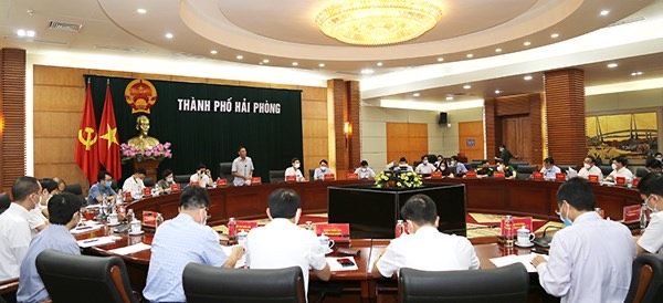 Quang cảnh cuộc họp.