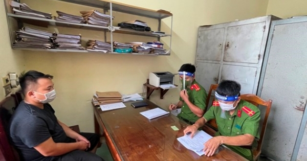 Khởi tố lái xe tấn công cán bộ tại chốt kiểm soát dịch ở Thanh Hoá
