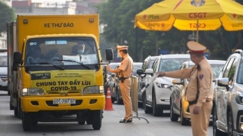 Doanh nghiệp lúng túng xin Giấy đi đường mới, Công an Hà Nội 