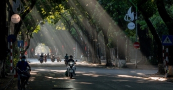 Hà Nội lặng lẽ chuyển mùa giữa thời đại dịch Covid-19