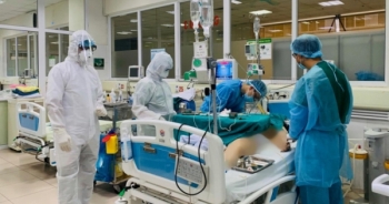 Có hơn 1.120 ca mắc COVID-19 nặng đang thở máy và ECMO