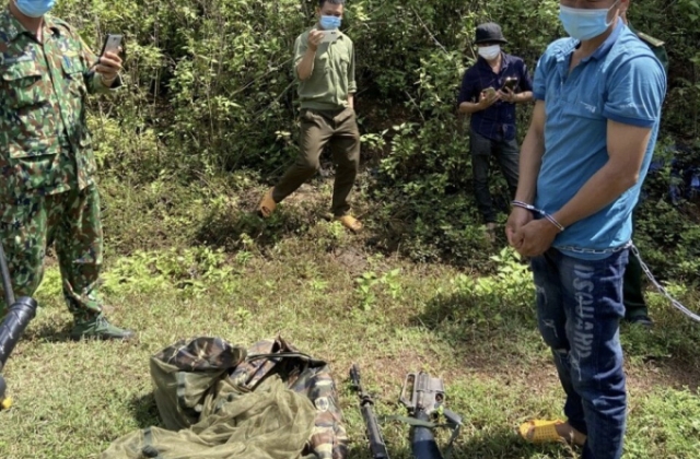 Đắk Nông: Tạm giam đối tượng vận chuyển vũ khí quân dụng trái phép