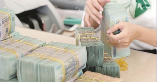 Ngân hàng vẫn tấp nập phát hành, bán chéo trái phiếu cho nhau