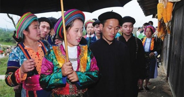 Phong tục cưới hỏi độc đáo của các dân tộc trên triền núi